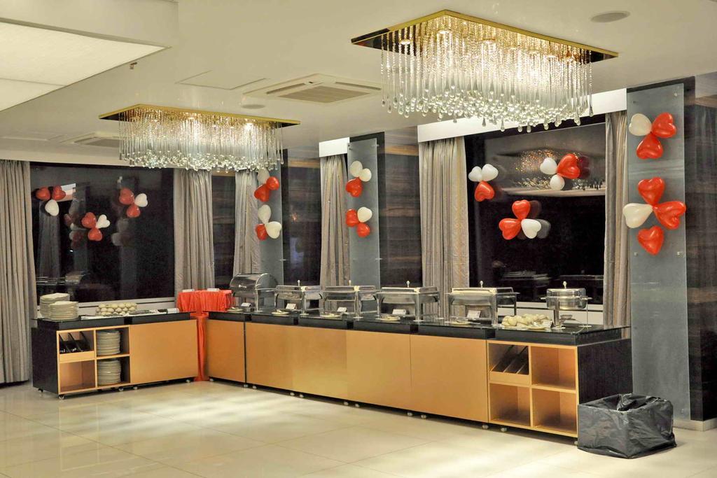 Comfort Inn Sunset Ahmedabad Ngoại thất bức ảnh