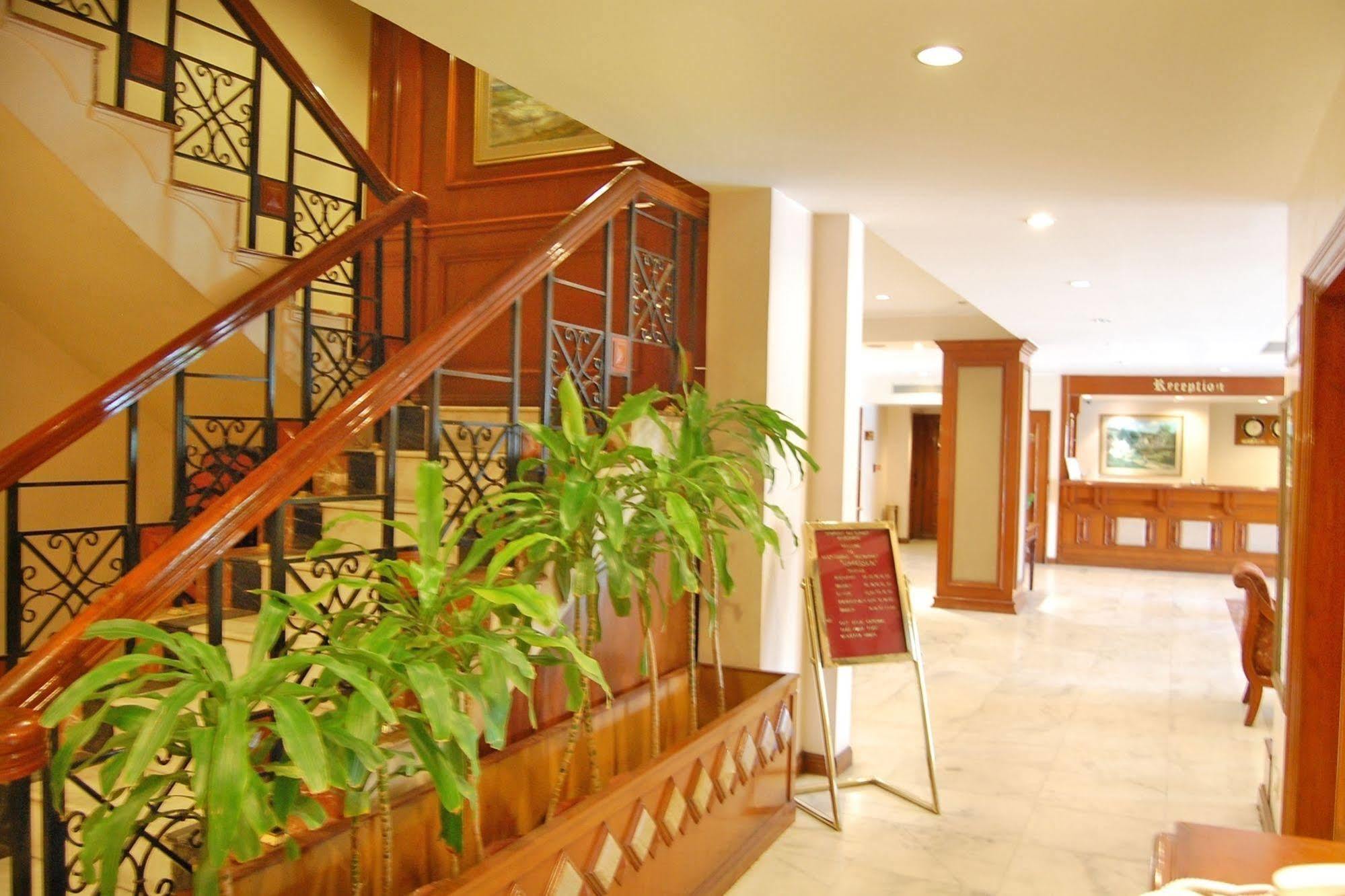 Comfort Inn Sunset Ahmedabad Ngoại thất bức ảnh
