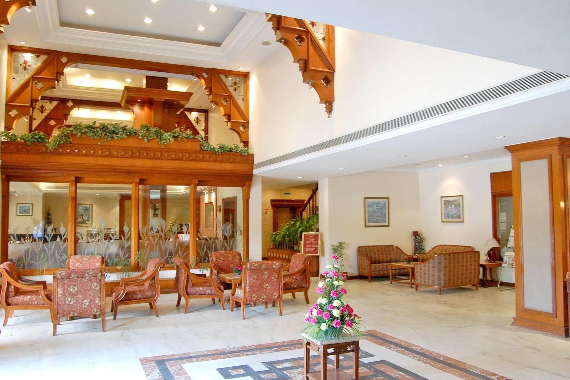 Comfort Inn Sunset Ahmedabad Ngoại thất bức ảnh